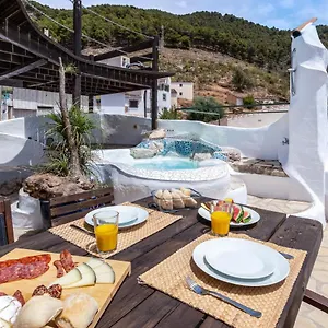 Town House With Roof Terrace And Plunge Pool Alcaucín