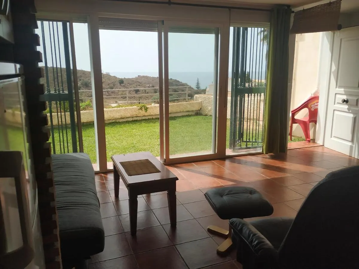 Cosy, Quiet Holiday Flat With Sea View location